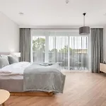 Modern Retreat I I By Cohost شقة بالانغا