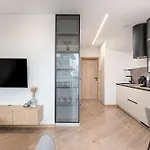 Modern Retreat I I By Cohost شقة