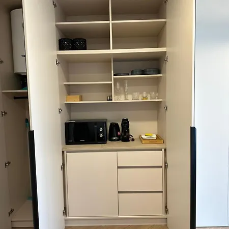 Apartment Modern Retreat I I Wifi Included I By Cohost