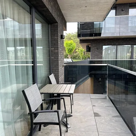 Modern Retreat I I Wifi Included I By Cohost Apartment