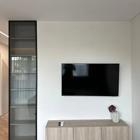 Apartment Modern Retreat I I Wifi Included I By Cohost *