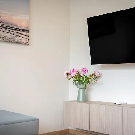 Modern Retreat I I By Cohost Palanga