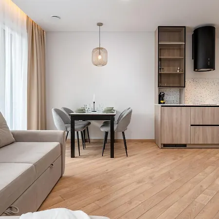Modern Retreat I I By Cohost Apartment *