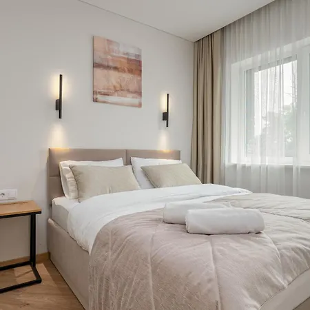 Apartment Modern Retreat I I By Cohost