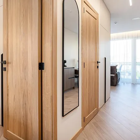Апартаменти Modern Retreat I I By Cohost *