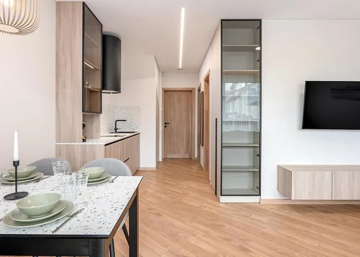 Modern Retreat I I By Cohost Apartment *